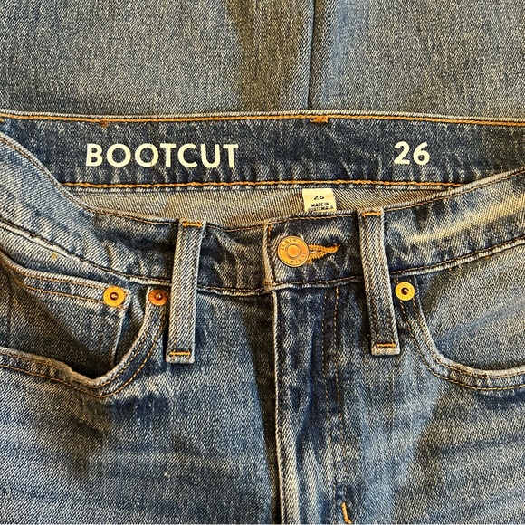 J.Crew Size 26 Full Length Bootcut Cuff Jean in Ferry Wash with Knee Slit - Picture 7 of 8